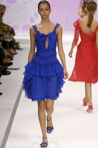 http://glamurnenko.ru/images/fashion/blue_s06_fendi1_big.jpg
