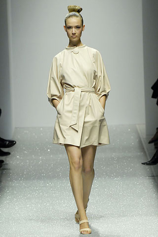 http://glamurnenko.ru/images/fashion2/coat_grant2_big.jpg