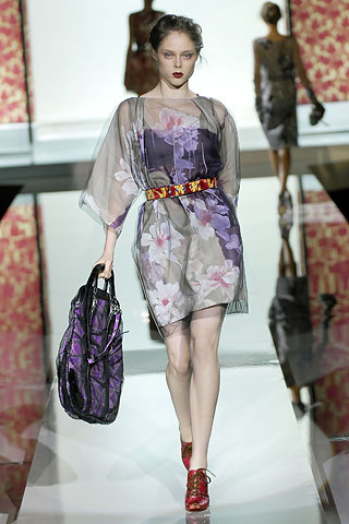 http://glamurnenko.ru/images/fashion2/fl_dolce2_big.jpg